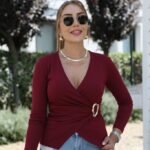 Kadın Uzun Kollu Kruvaze Yakalı Toka Detaylı Viskon Bluz