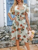 Kadın Kısa Kollu Kruvaze Yakalı Desenli Süprem Kısa Elbise - Görsel 3