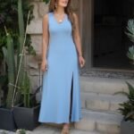 Kadın Askılı V Yakalı Yırtmaçlı Uzun Viskon Elbise