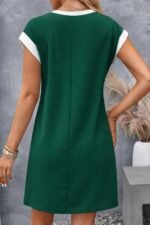 Kadın Kısa Kollu Yuvarlak Yakalı Kontrast Manset Detaylı Kısa Janjan Krep Elbise - Görsel 3