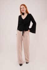 Ön Bağlamalı Volan Kol Siyah Bluz - Görsel 2