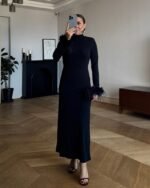 Kadın Uzun Kollu Balıkçı Yaka Kol Ağzı Tüy Detaylı Uzun Krep Elbise - Görsel 3