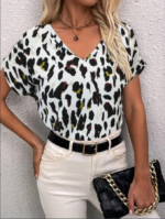 Kadın Kısa Kollu V Yaka Leopar Desen Krep Bluz
