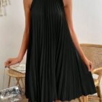 Kadın Balıkçı Yaka Omuzlardan Açık Pılelı Kısa Janjan Krep Elbise