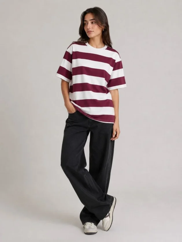 Çizgili Oversize Tişört Bisiklet Yaka Kısa Kol Yazlık T-Shirt - Bordo Çizgili Oversize Tişört Bisiklet Yaka Kısa Kol Yazlık T-Shirt - Bordo - Görsel 1