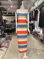 Kadın Kolsuz şerit Desenli Büzgü Yırtmaçlı Pegasus Kumaş Elbise - Görsel 5