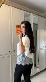 Kısa Kollu Bısıklet Yakalı Dantel Detaylı Vıskon ıkı ıplık Bluz - Görsel 4