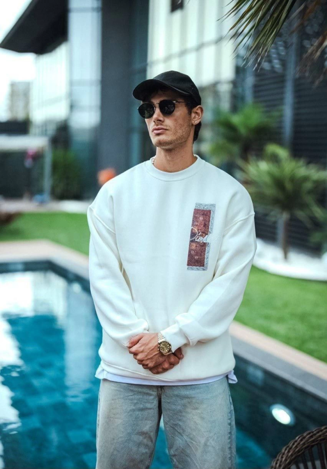 TY66f72857ad29d66f72857ad29f.png Uzun Kol Bisiklet Yaka Ön Ve Arka Baskılı SweatShirt - Beyaz - Görsel 1
