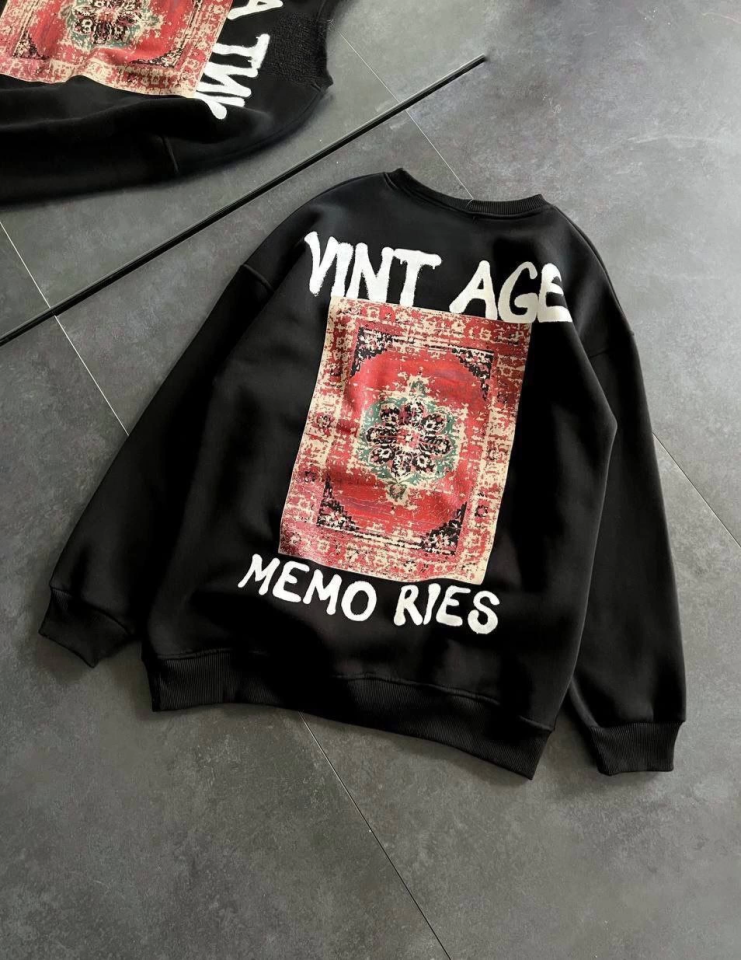 TY66fdb8c3c47dc66fdb8c3c47de.png Bisiklet Yaka Üç İplik Baskılı Oversize SweatShirt - Siyah - Görsel 1