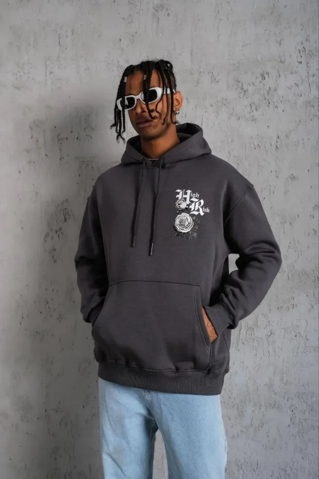 TY694f56463b83a694f56463b83d.webp Erkek Baskılı Kapşonlu Sweat - Füme - Görsel 1
