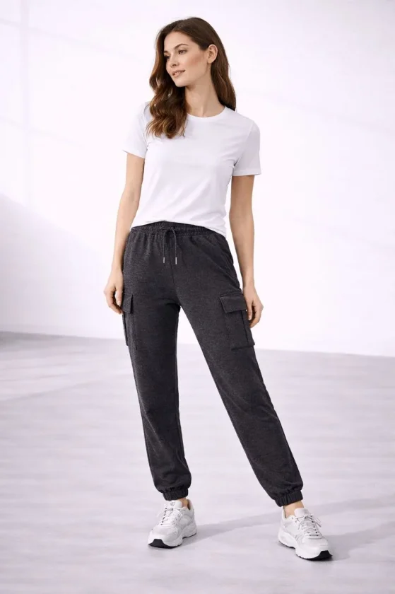 TY69aaef0c2ce5869aaef0c2ce5b.webp Jogger Eşofman Altı Rahat Kalıp, Kargo Cepli, Lastikli Paça, Günlük Spor Pantolon - Füme - Görsel 1