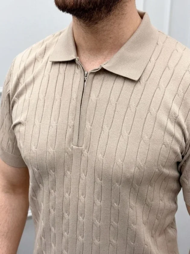TY69c956758c85b69c956758c85d.webp Erkek Yazlık Triko Saç Örgü Tişört Kısa Kol Polo Yaka Fermuarlı T-Shirt - Bej - Görsel 1