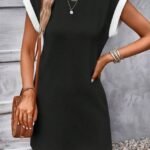Kadın Kısa Kollu Yuvarlak Yakalı Kontrast Manset Detaylı Kısa Janjan Krep Elbise