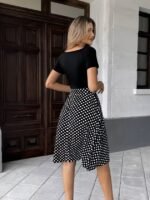 Kadın Kısa Kollu V Yakalı üst Viskon Alt Puantiyeli Kısa örme Krep Elbise - Görsel 4