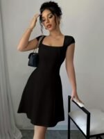 Kadın Kısa Kollu Kare Yakalı Kısa Ithal Krep Elbise - Görsel 5