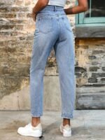 Kadın Açık Mavi Yırtık Mom Fit Kot Pantolon - Görsel 7
