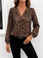 Kadın Uzun Kollu V Yakalı önden Pileli Leopar Desenli Süprem Bluz - Görsel 3